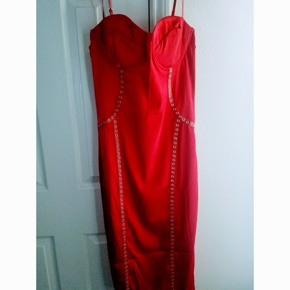 Dress - Picture 3 of 4